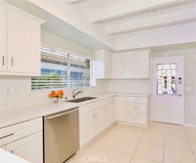 House for rent at 2824 Ocean Blvd, Corona Del Mar, CA 92625