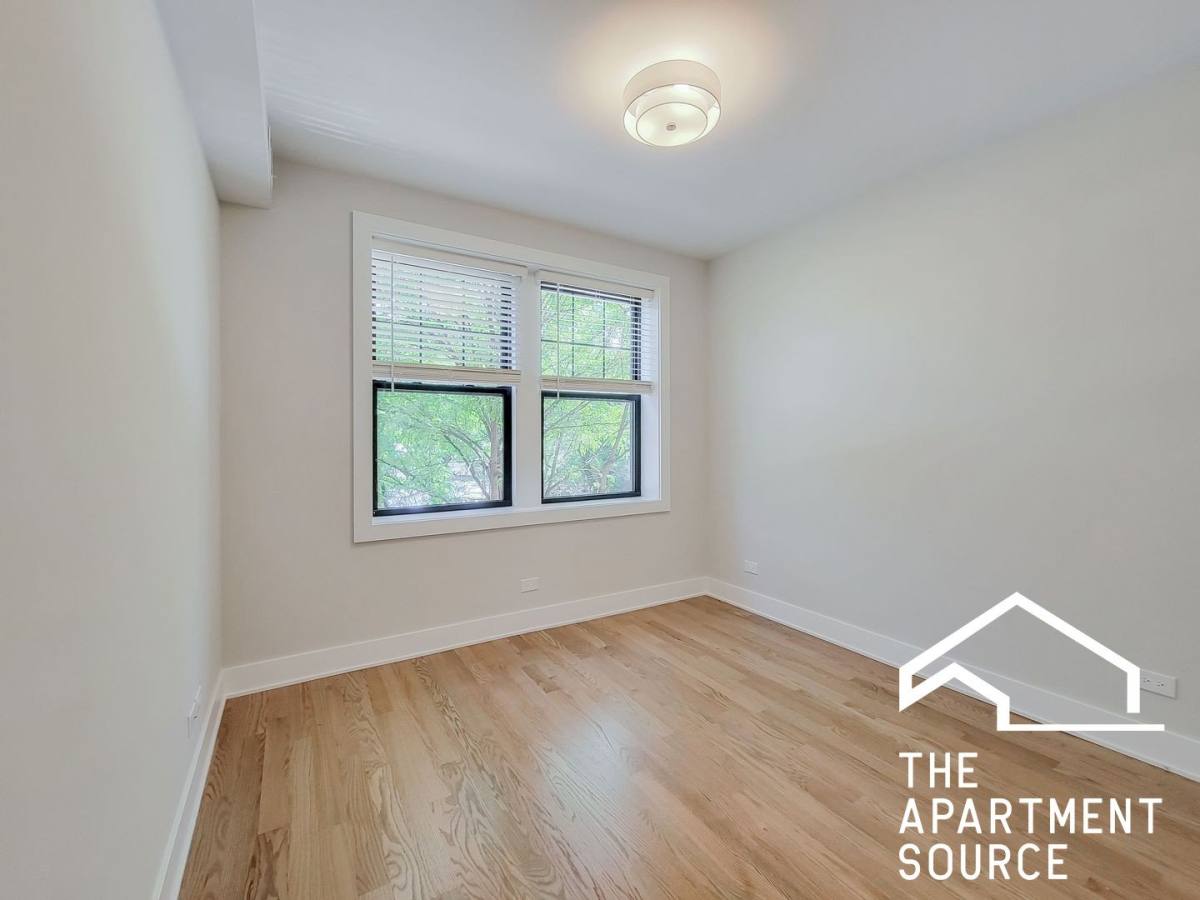 Apartment for rent at 2026 W Montrose Ave #2B, Chicago, IL 60618