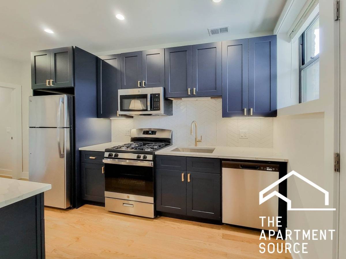 Apartment for rent at 2026 W Montrose Ave #2B, Chicago, IL 60618