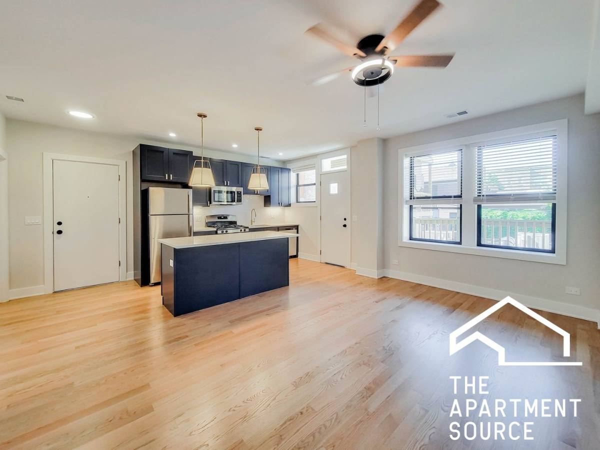 Apartment for rent at 2026 W Montrose Ave #2B, Chicago, IL 60618
