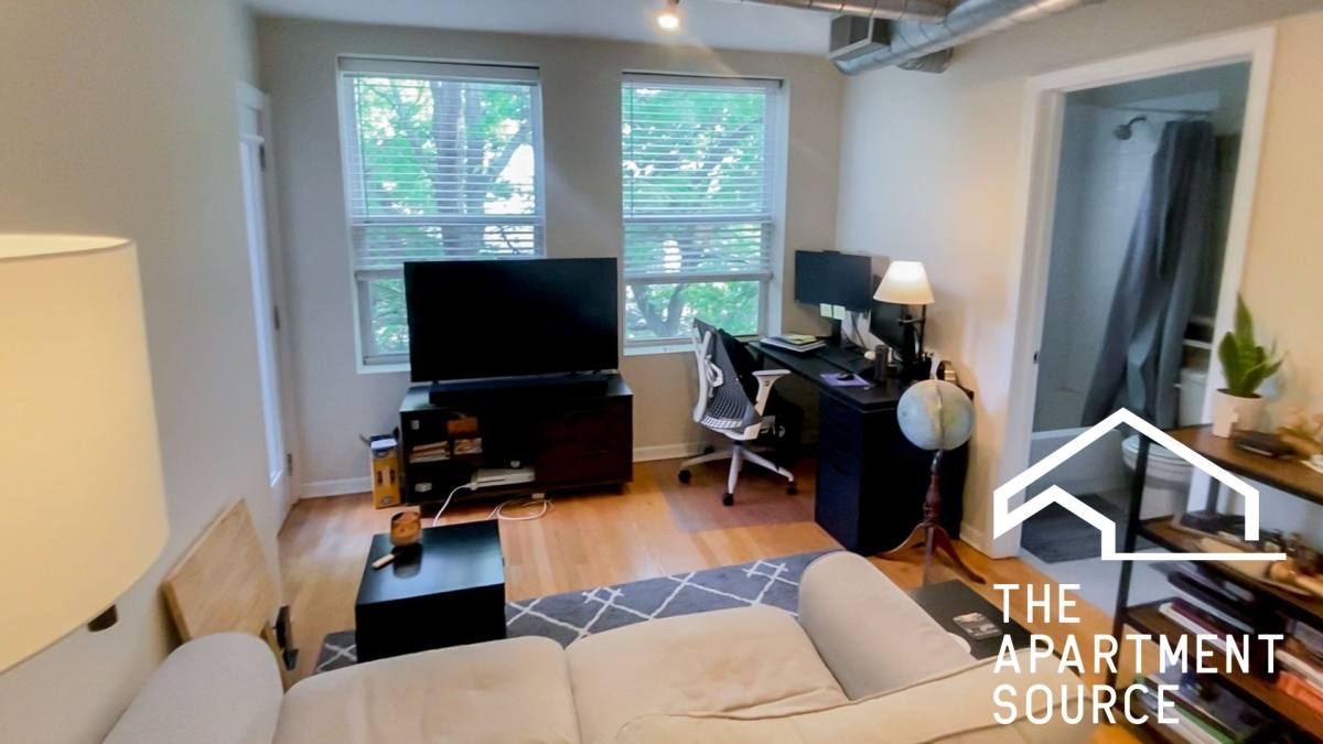 Apartment for rent at 2520 W Leland Ave #C3, Chicago, IL 60625
