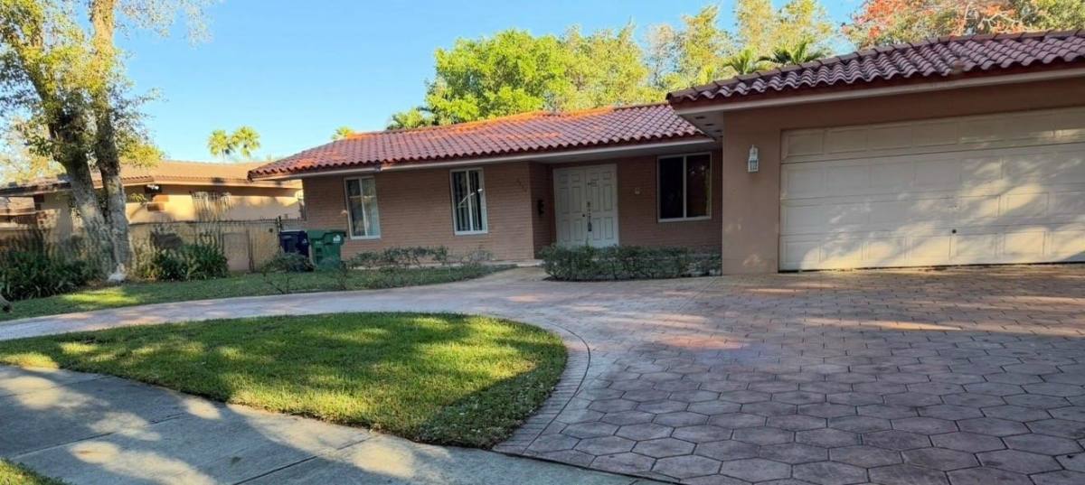 House for rent at 6895 Loch Ness Dr, Hialeah, FL 33014