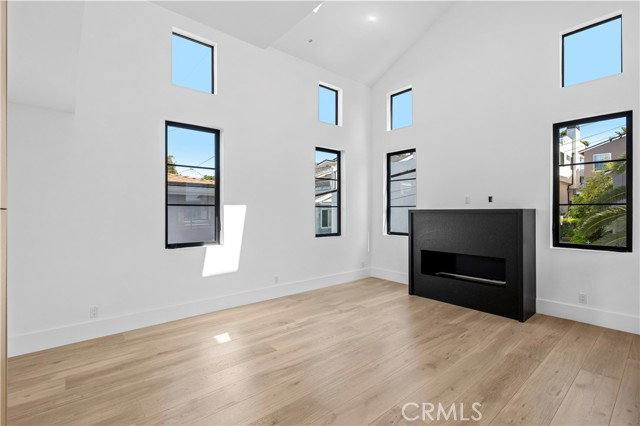 House for rent at 700 Iris Ave #1 2, Corona Del Mar, CA 92625
