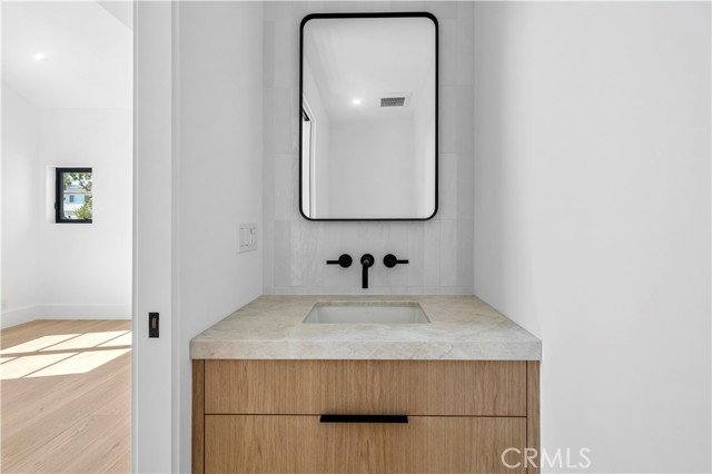 House for rent at 700 Iris Ave #1 2, Corona Del Mar, CA 92625