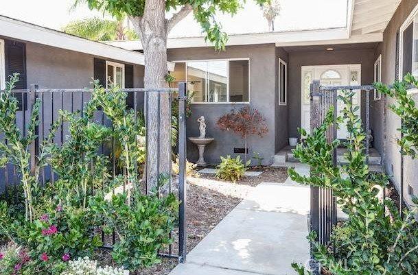 House for rent at 2112 Dover Dr, Newport Beach, CA 92660