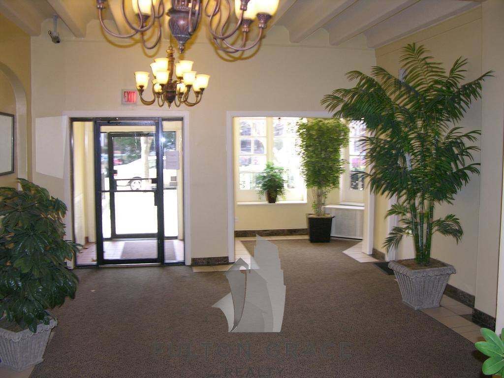 Apartment for rent at 4521 Malden St #206, Chicago, IL 60640