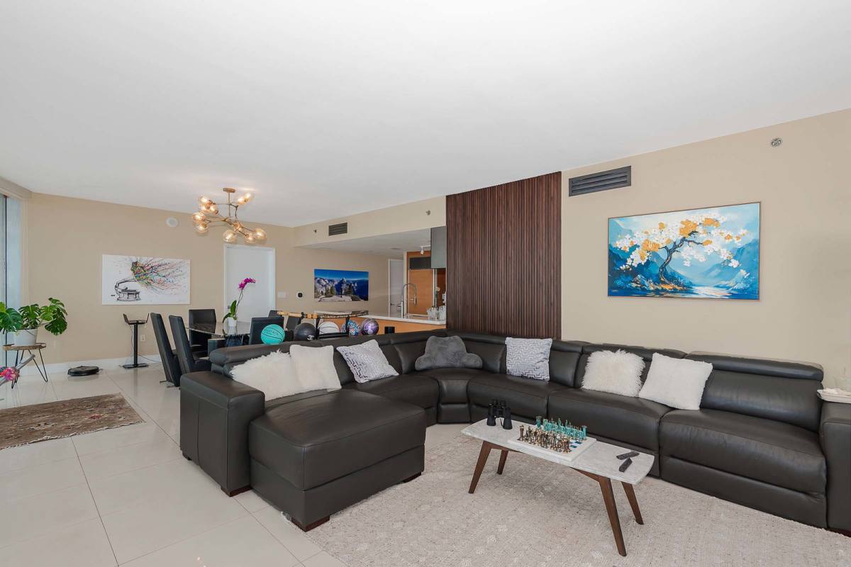 Apartment for rent at 465 Brickell Ave, Miami, FL 33131