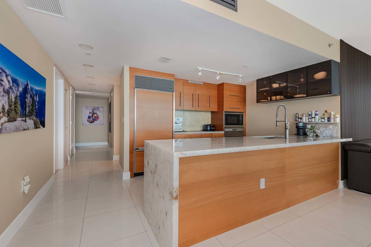 Apartment for rent at 465 Brickell Ave, Miami, FL 33131