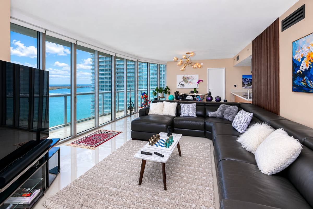 Apartment for rent at 465 Brickell Ave, Miami, FL 33131