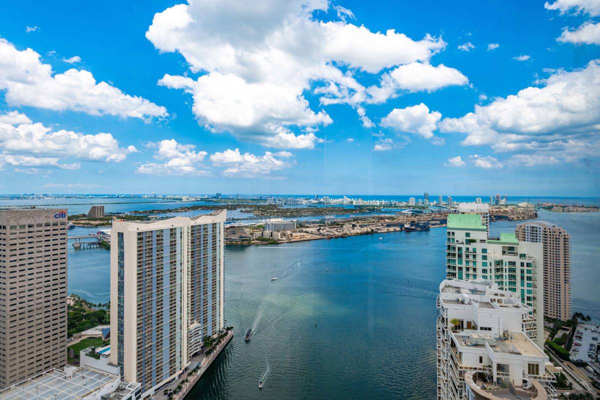 Apartment for rent at 465 Brickell Ave, Miami, FL 33131