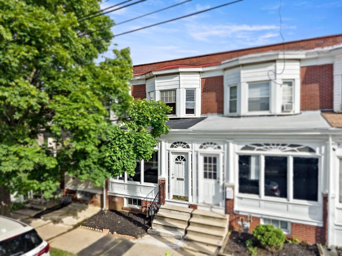 Townhouse for rent at 1234 1 2 W Tilghman St, Allentown, PA 18102