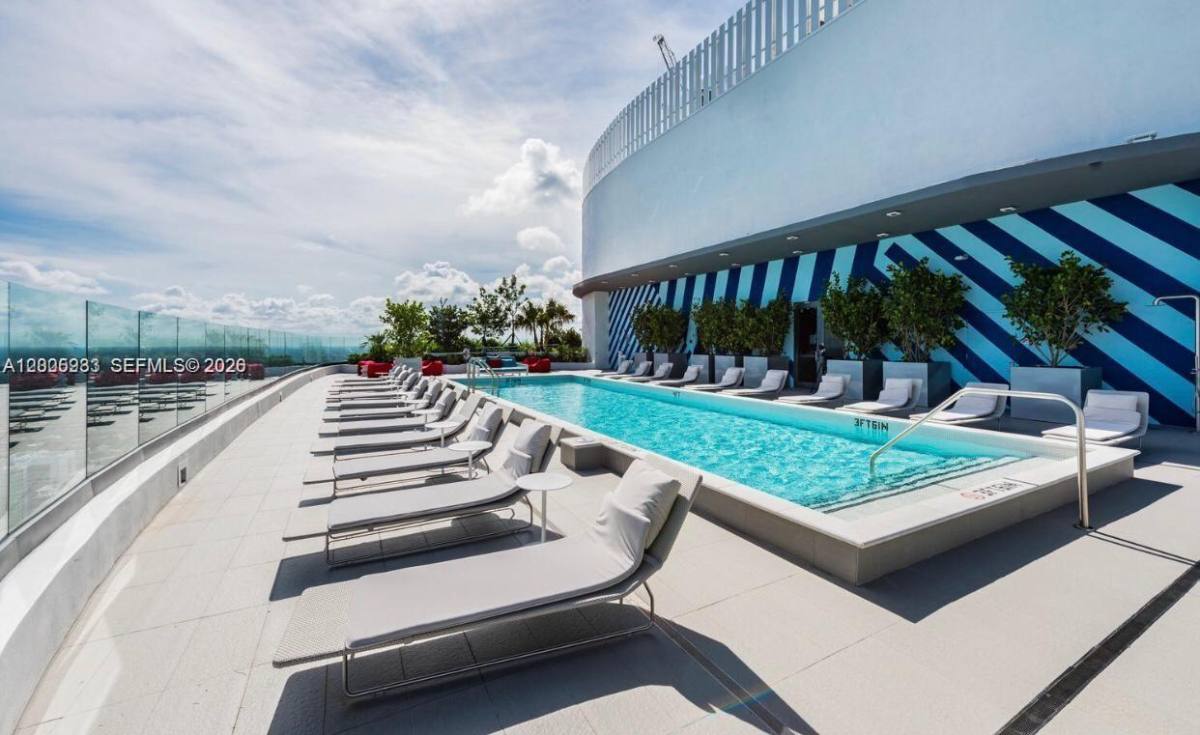 Apartment for rent at 55 SW 9th St #2604, Miami, FL 33130