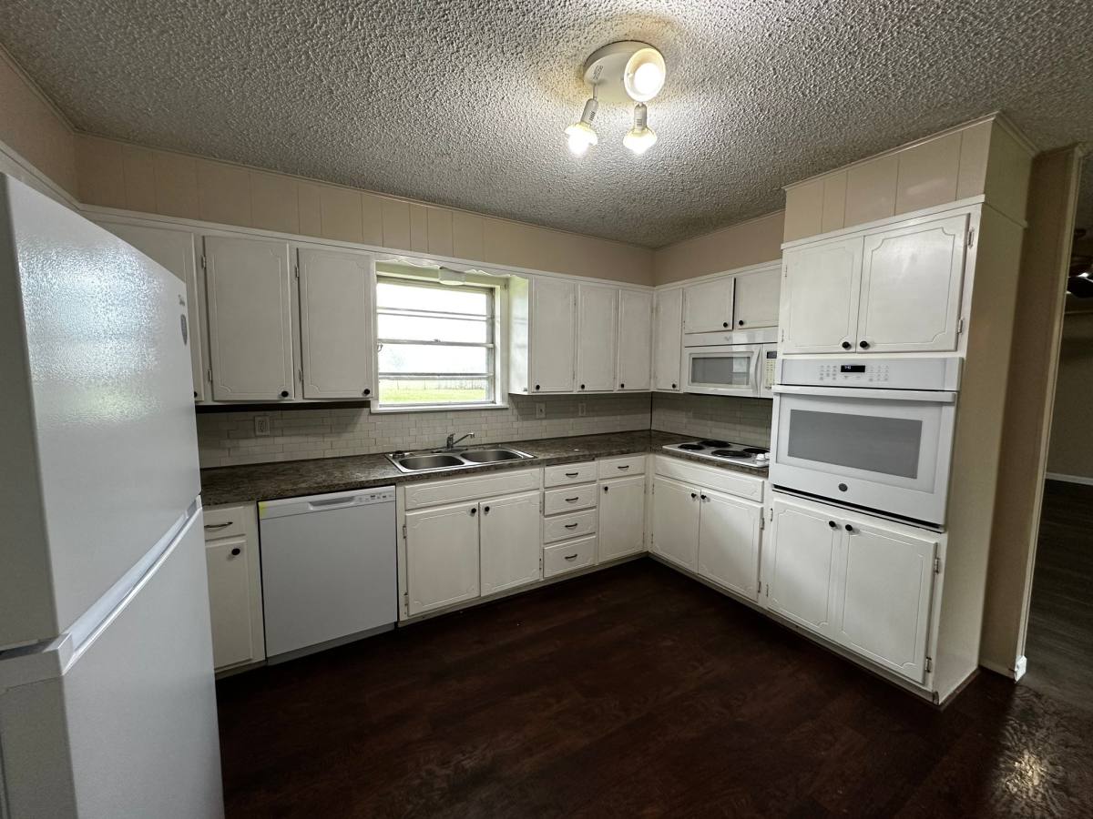 House for rent at 179 Weldon Dr, Woodway, TX 76712