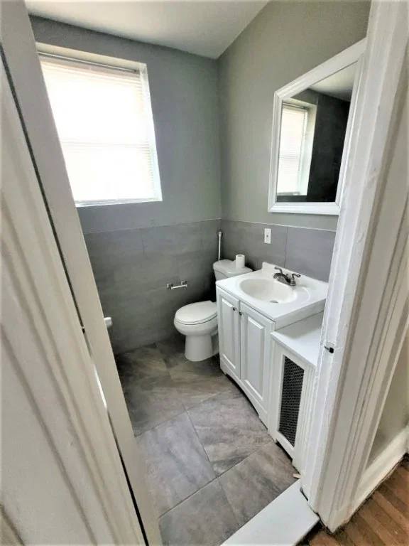 Apartment for rent at 207 S Harrison St #2A, East Orange, NJ 07018