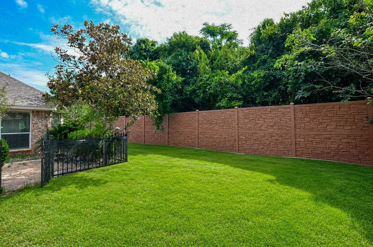 House for rent at 2608 Grand Plantation Court, Missouri City, TX 77459