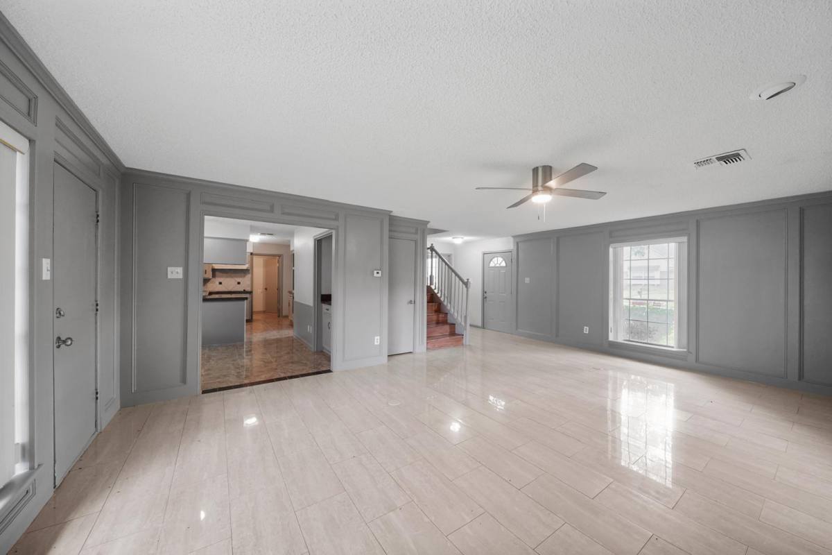 House for rent at 3104 Trail Hollow Dr, Pearland, TX 77584