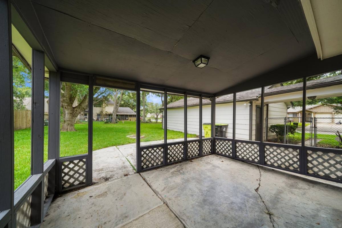 House for rent at 3104 Trail Hollow Dr, Pearland, TX 77584
