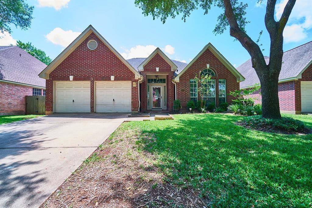 House for rent at 4505 Oak Valley Dr, Missouri City, TX 77459