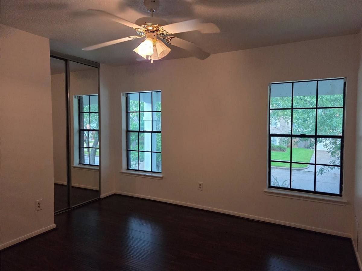 House for rent at 2828 Lake Colony Dr, Missouri City, TX 77459