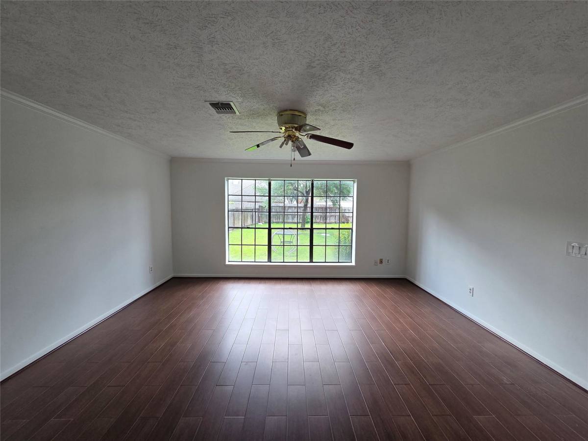 House for rent at 2828 Lake Colony Dr, Missouri City, TX 77459