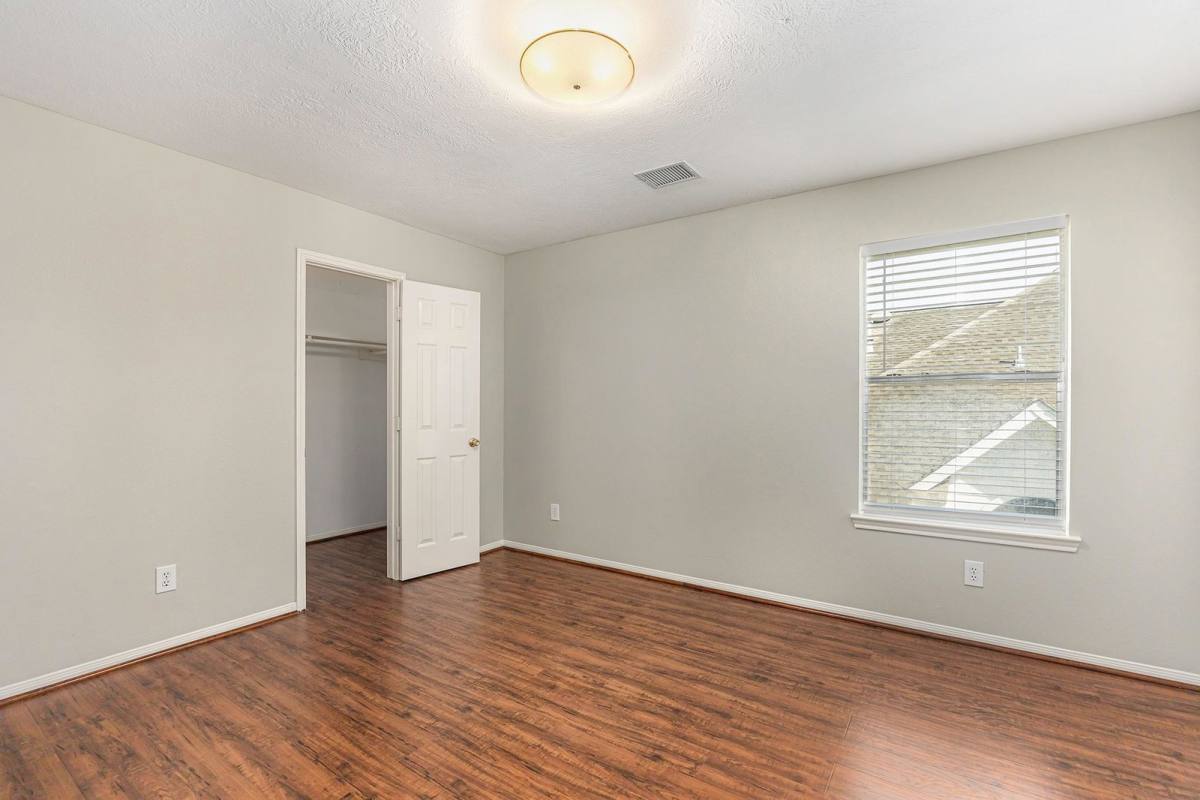 House for rent at 3605 Beacon Hill Dr, Pearland, TX 77584
