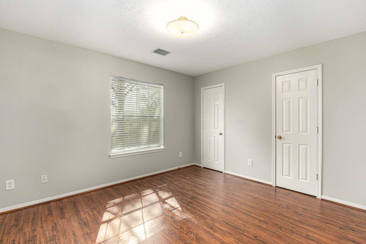House for rent at 3605 Beacon Hill Dr, Pearland, TX 77584