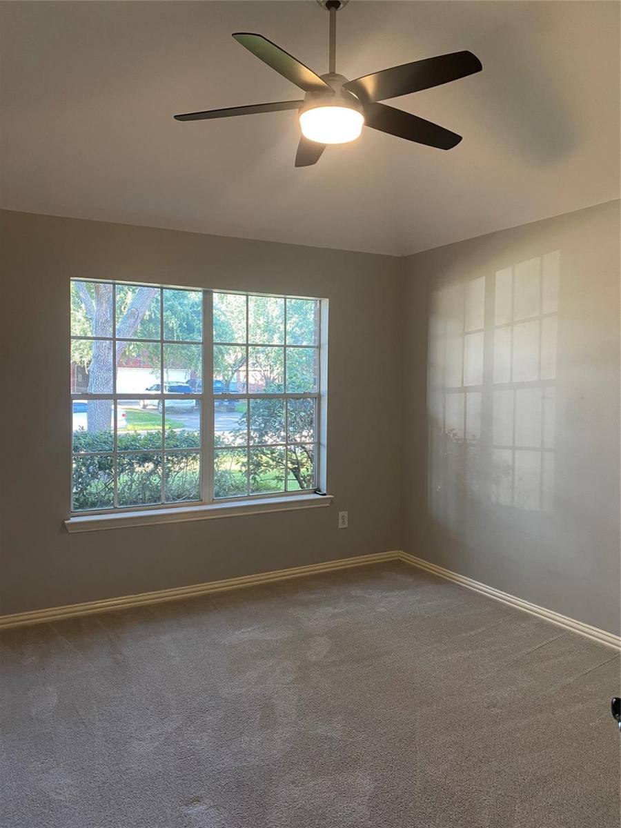 House for rent at 8313 Spinnaker Bay Lane, Pearland, TX 77584