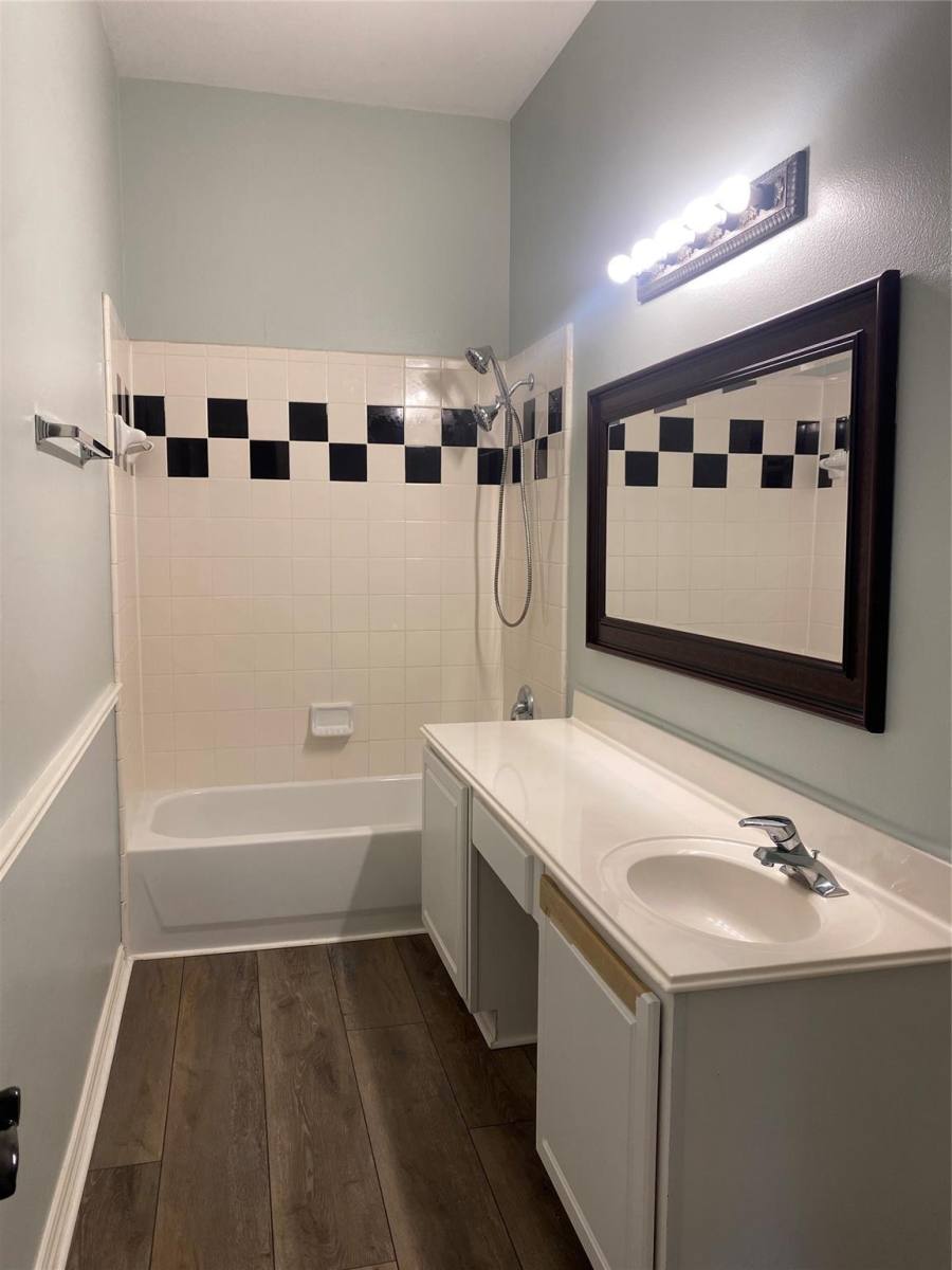 House for rent at 8313 Spinnaker Bay Lane, Pearland, TX 77584