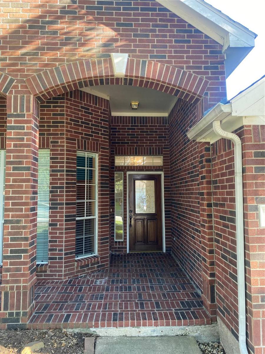 House for rent at 8313 Spinnaker Bay Lane, Pearland, TX 77584