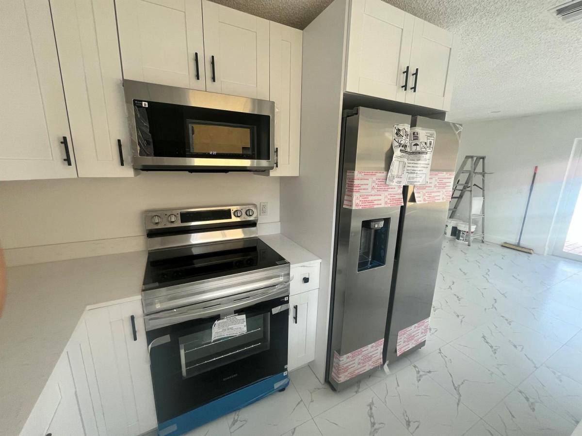 House for rent at 2747 Summit Blvd, West Palm Beach, FL 33406