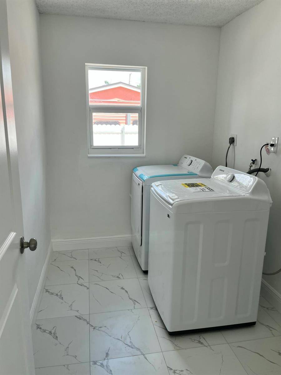 House for rent at 2747 Summit Blvd, West Palm Beach, FL 33406