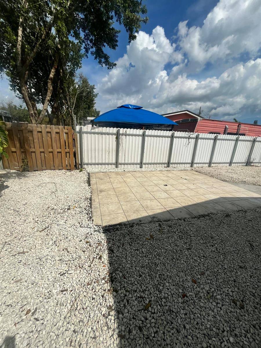 House for rent at 2747 Summit Blvd, West Palm Beach, FL 33406