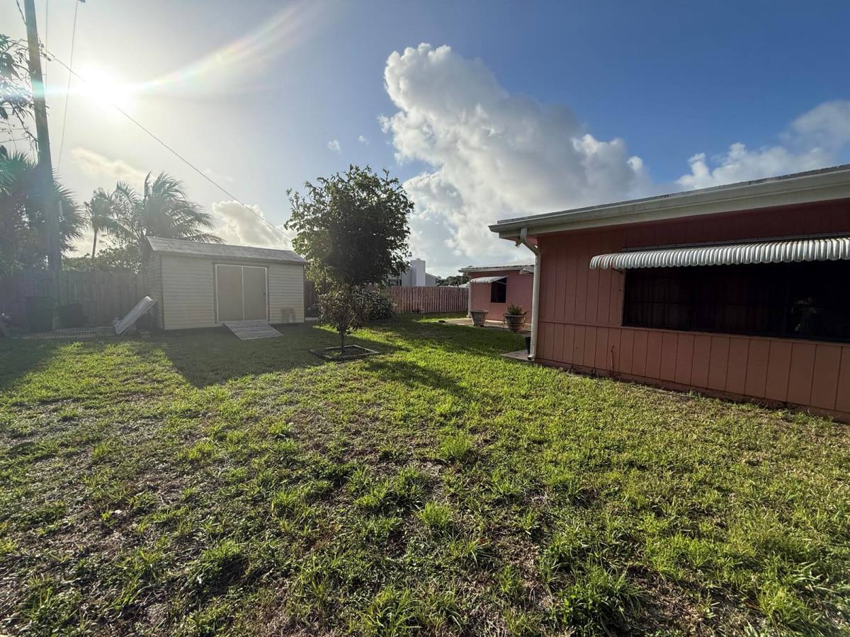House for rent at 817 Elm Rd, West Palm Beach, FL 33409