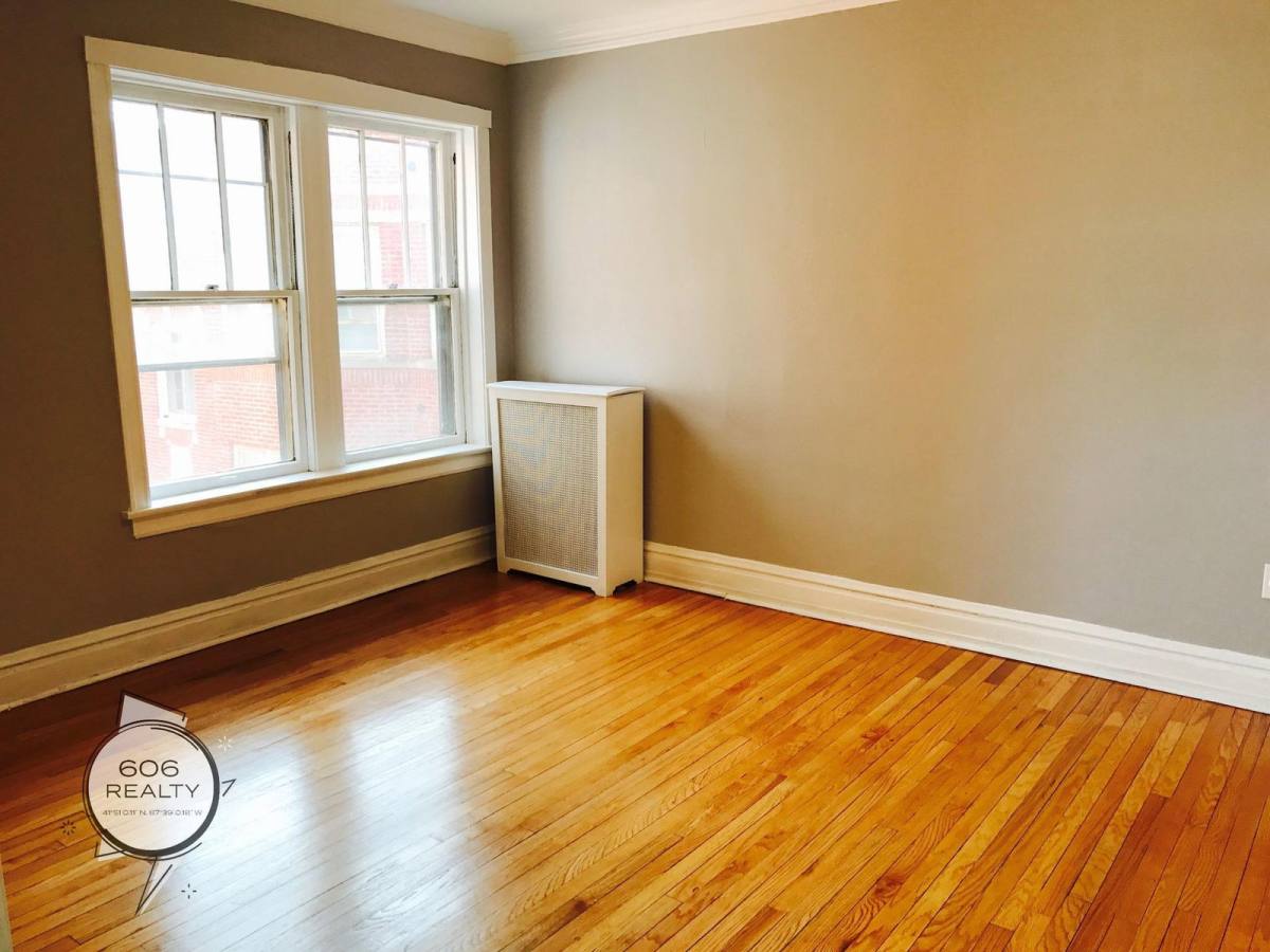 Apartment for rent at 3930 N Keeler Ave #1B, Chicago, IL 60641