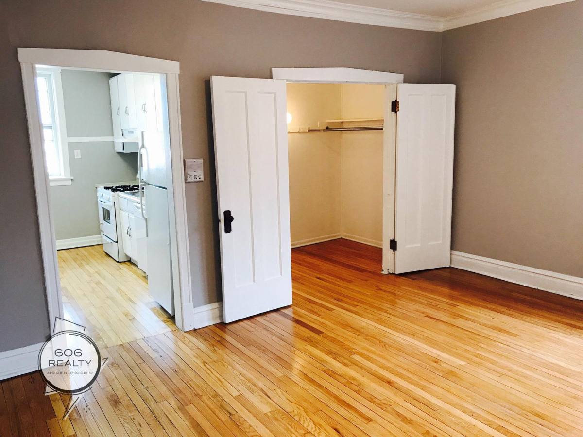 Apartment for rent at 3930 N Keeler Ave #1B, Chicago, IL 60641