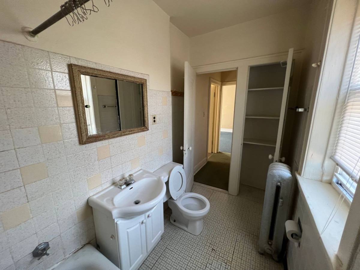 Apartment for rent at 4666 N Spaulding Ave #3F, Chicago, IL 60625