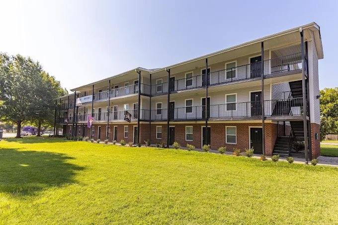 Apartment for rent at 301 E 12th St #1, Greenville, NC 27858