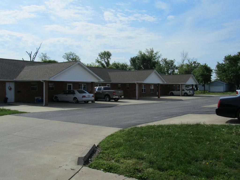 Apartment for rent at 907 W Cherry St, Marion, IL 62959