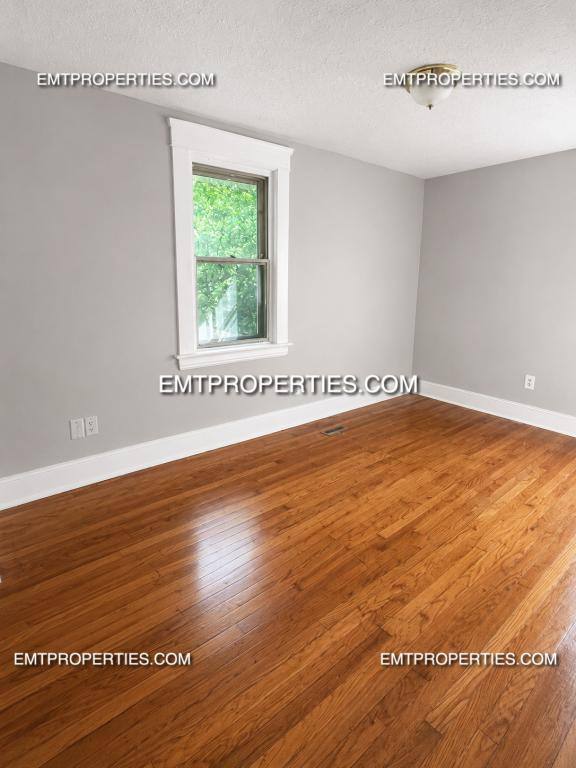 House for rent at 1223 W 5th, Lorain, OH 44052