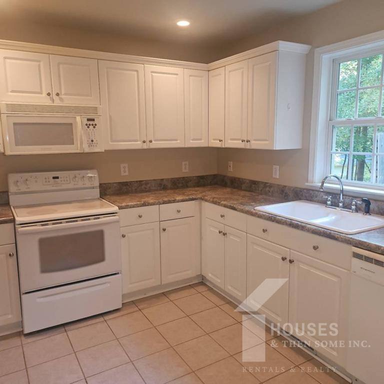House for rent at 108 Forrest Dr, Fountain Inn, SC 29644