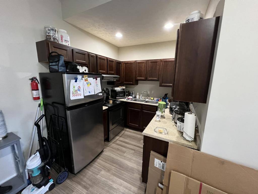 Apartment for rent at 910 4th Ave, Huntington, WV 25701