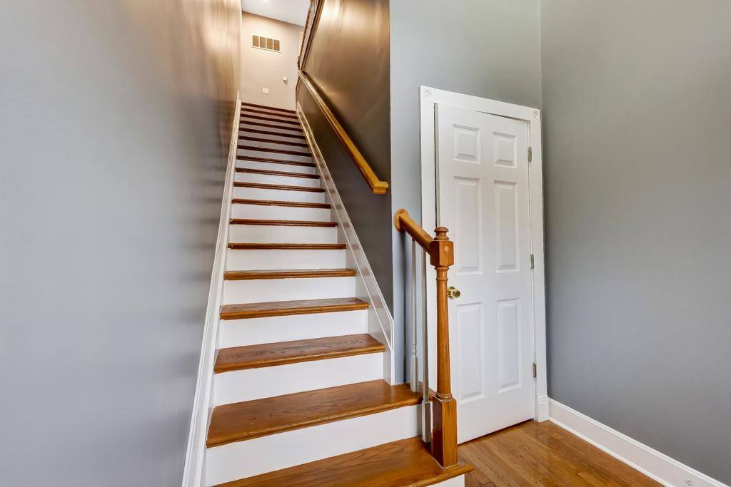 Apartment for rent at 850 Lincoln Ave #2, Cincinnati, OH 45206