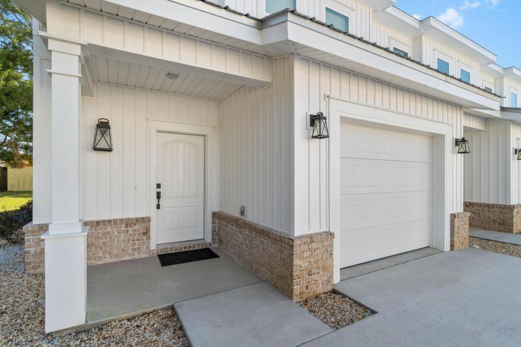 Townhouse for rent at 513 Hill Lane, Niceville, FL 32578