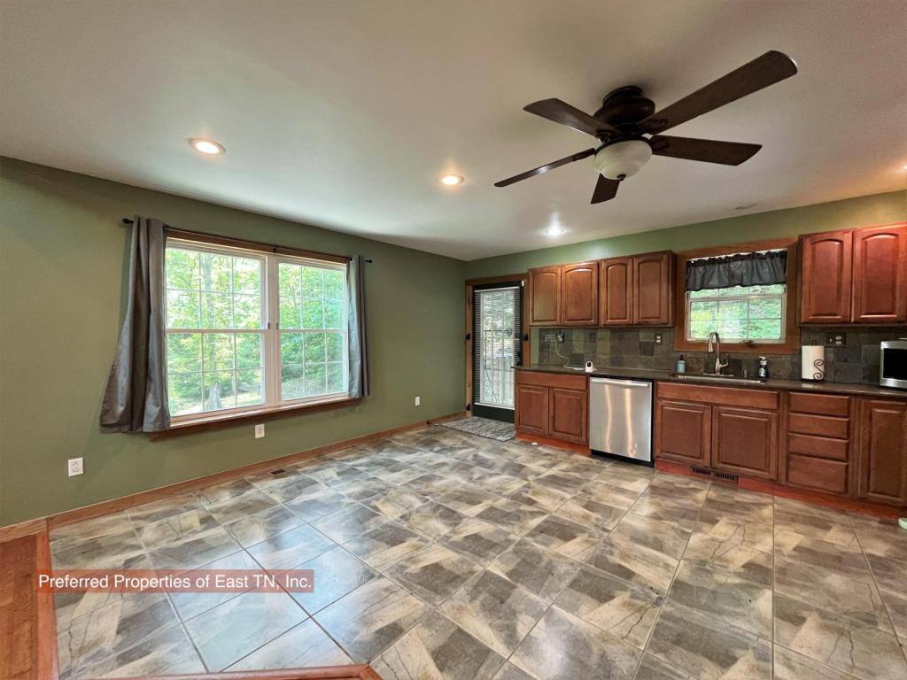 House for rent at 709 Brown Mountain Rd, Greeneville, TN 37745