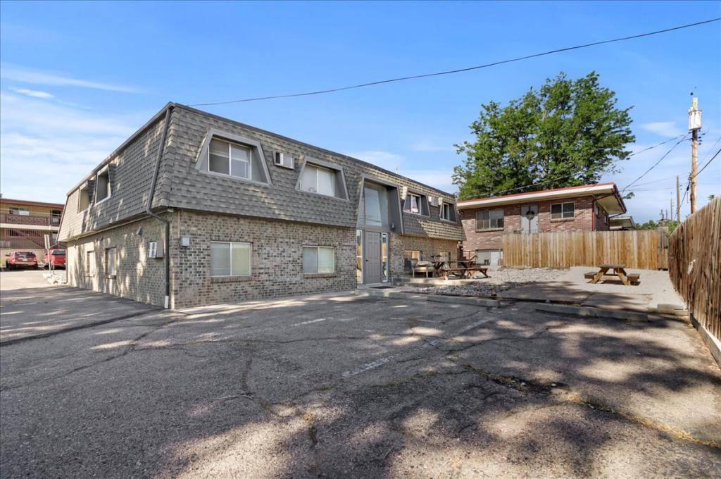 Apartment for rent at 5567 S Sherman Circle, Littleton, CO 80121