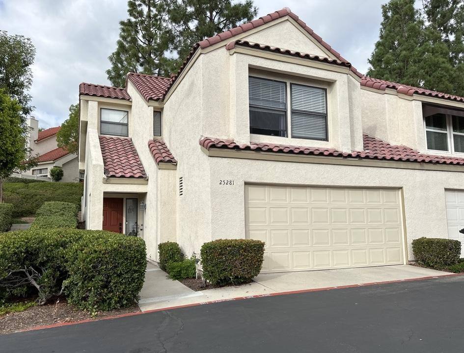 Townhouse for rent at 25281 Vista Hermosa, Lake Forest, CA 92630