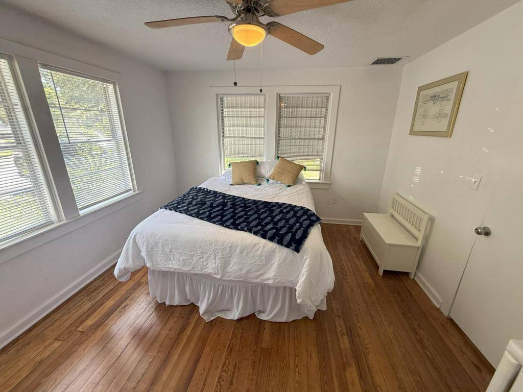 House for rent at 2004 20th Ave W, Bradenton, FL 34205