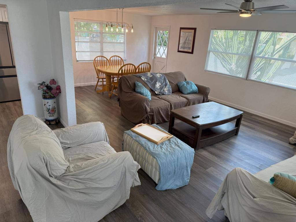 House for rent at 2004 20th Ave W, Bradenton, FL 34205