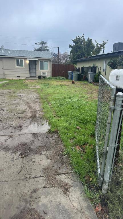 House for rent at 655 W 7th St, Merced, CA 95341