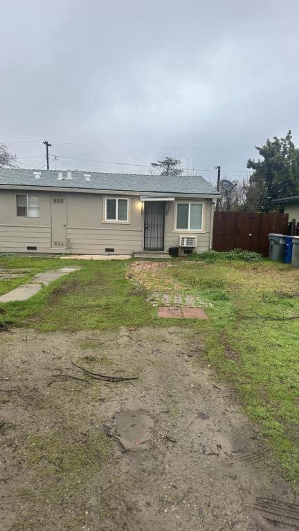 House for rent at 655 W 7th St, Merced, CA 95341